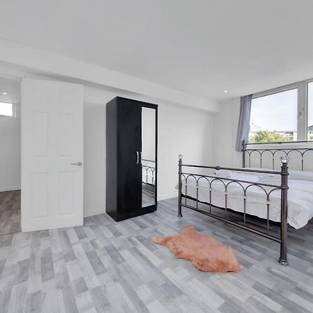 Suites By Rehoboth - Overcomers- Deptford لندن المظهر الخارجي الصورة